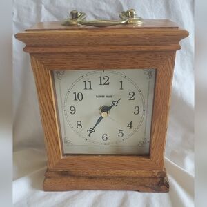 Lone Oak Vtg Classic Brown Wooden Oak Mantel Desk Shelf Clock Quartz Movement